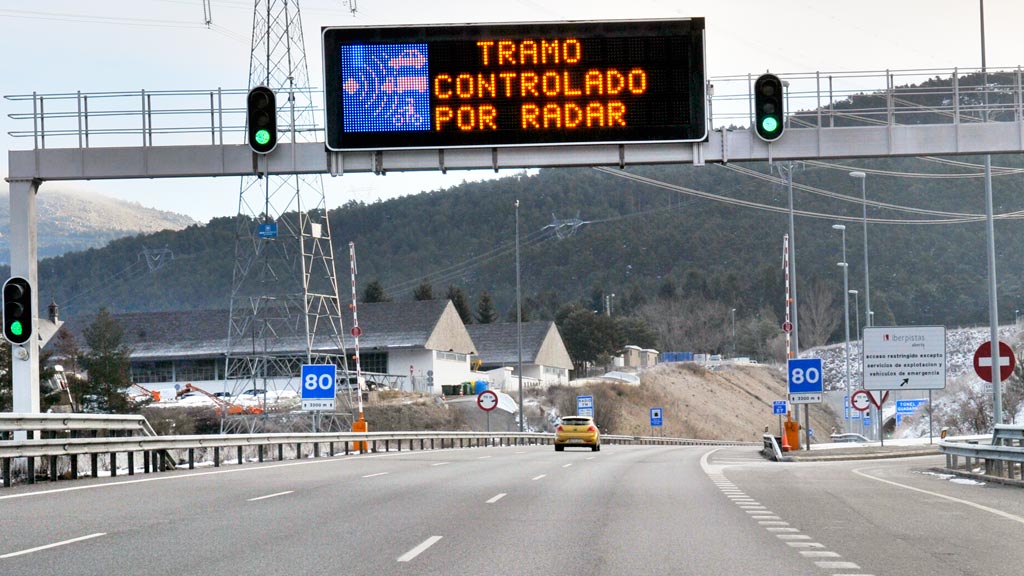 04-1kama_Autopista-AP-6-Radar-Tunel_KAM7252