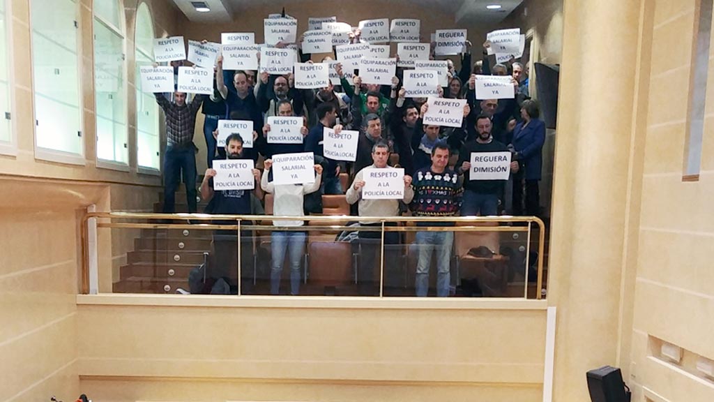 Policia-Local-pleno-Ayuntamiento
