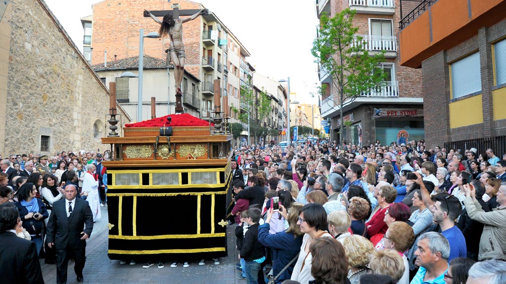 06-1kama_Semana-Santa-Viacrucis-Cinco-Misterios-Santa-Eulalia_KAM4631
