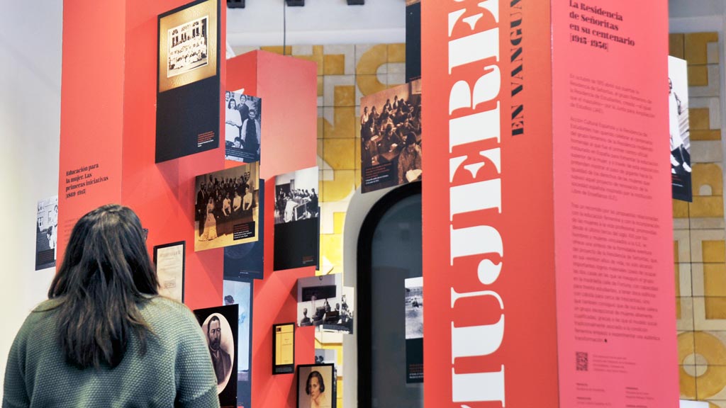 Casa-Lectura-Expo-Mujeres-De-Vanguardia