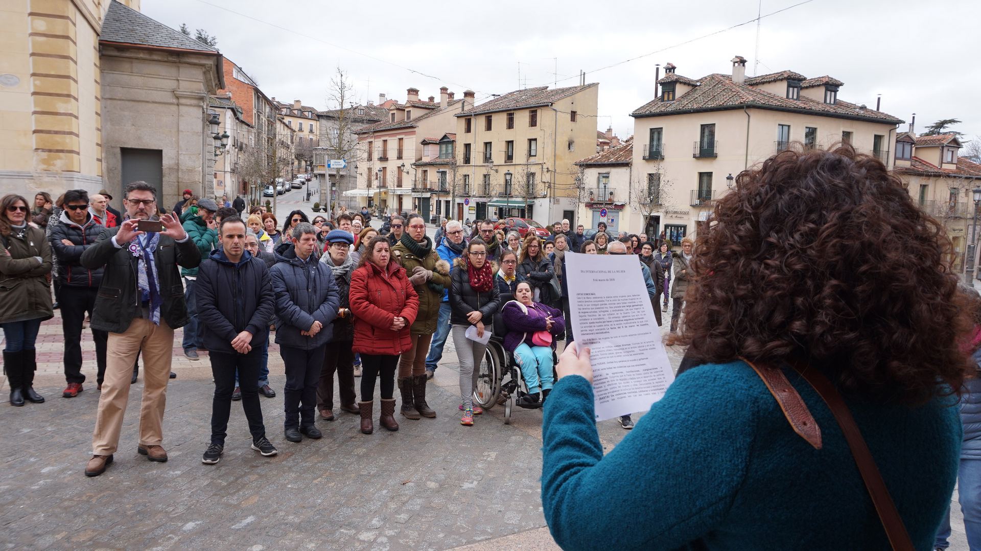 Lectura del manifiesto reivindicativo por parte de su vecina Rosa Martínez, que emocionó a todos los presentes.