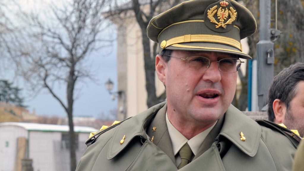 El coronel director de la Academia y alcaide del Alcázar, José María Martínez Ferrer