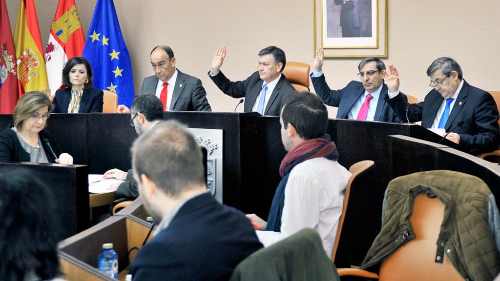 Un momento del pleno de ayer. / Kamarero