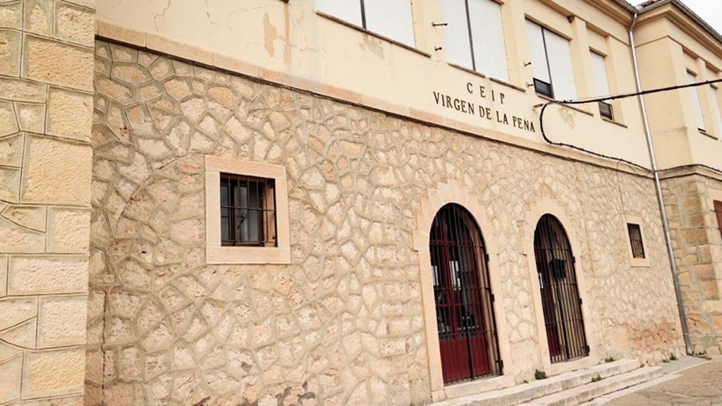 Antiguo colegio Virgen de la Peña. / el adelantado