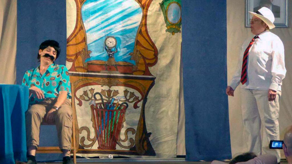 El grupo teatral de Aldea Real, en una representación. / el adelantado