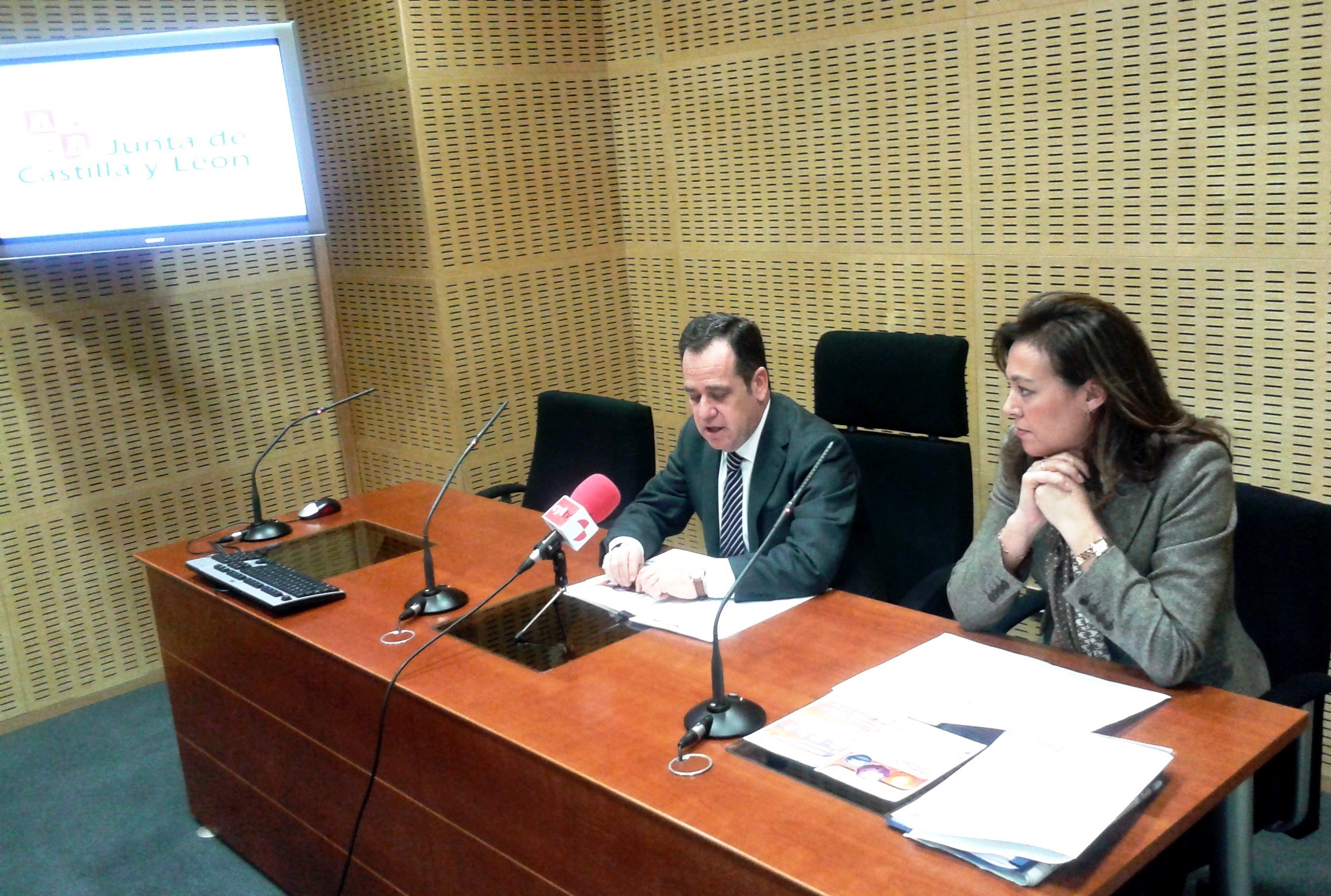 El actual delegado de la Junta de Castilla y León en Valladolid Pablo Trillo Figueroa durante una rueda de prensa.