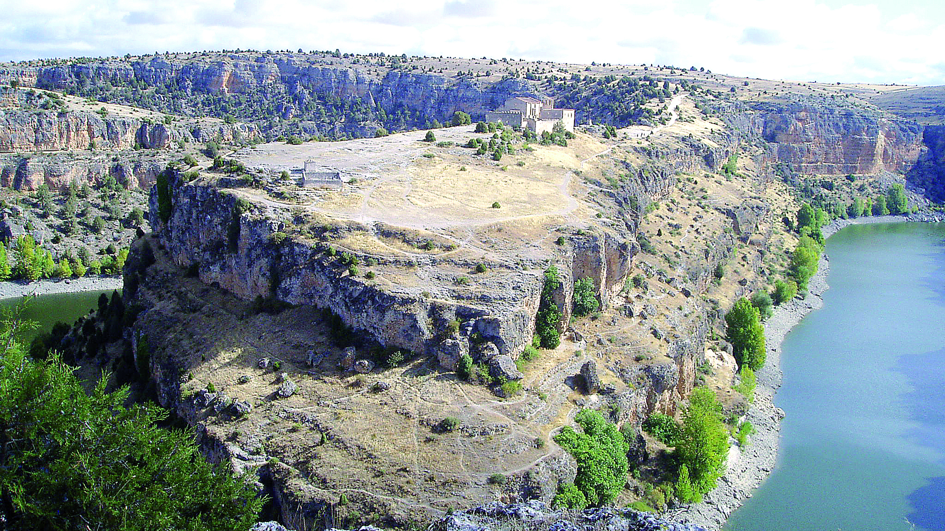 Ermita de San Frutos sobre el Duratón. / Fondo gráfico de la Diputación de Segovia