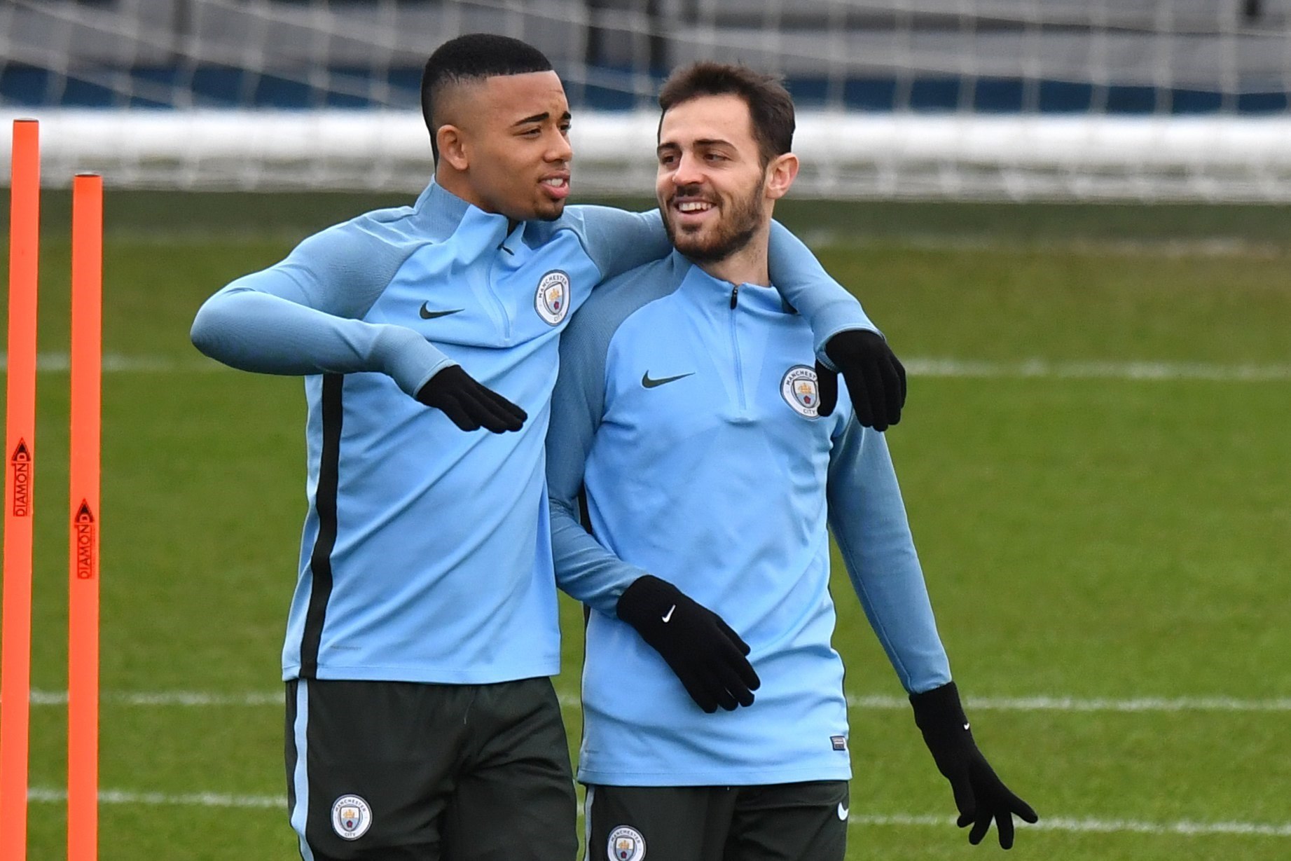 Gabriel Jesús y Bernardo Silva apuntan a titulares contra el Basilea.