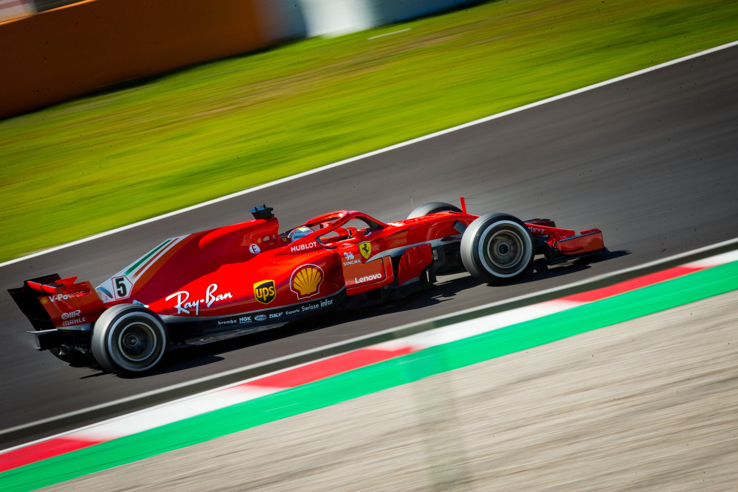 Sebastian Vettel fue el más rápido por delante de Valtteri Bottas.