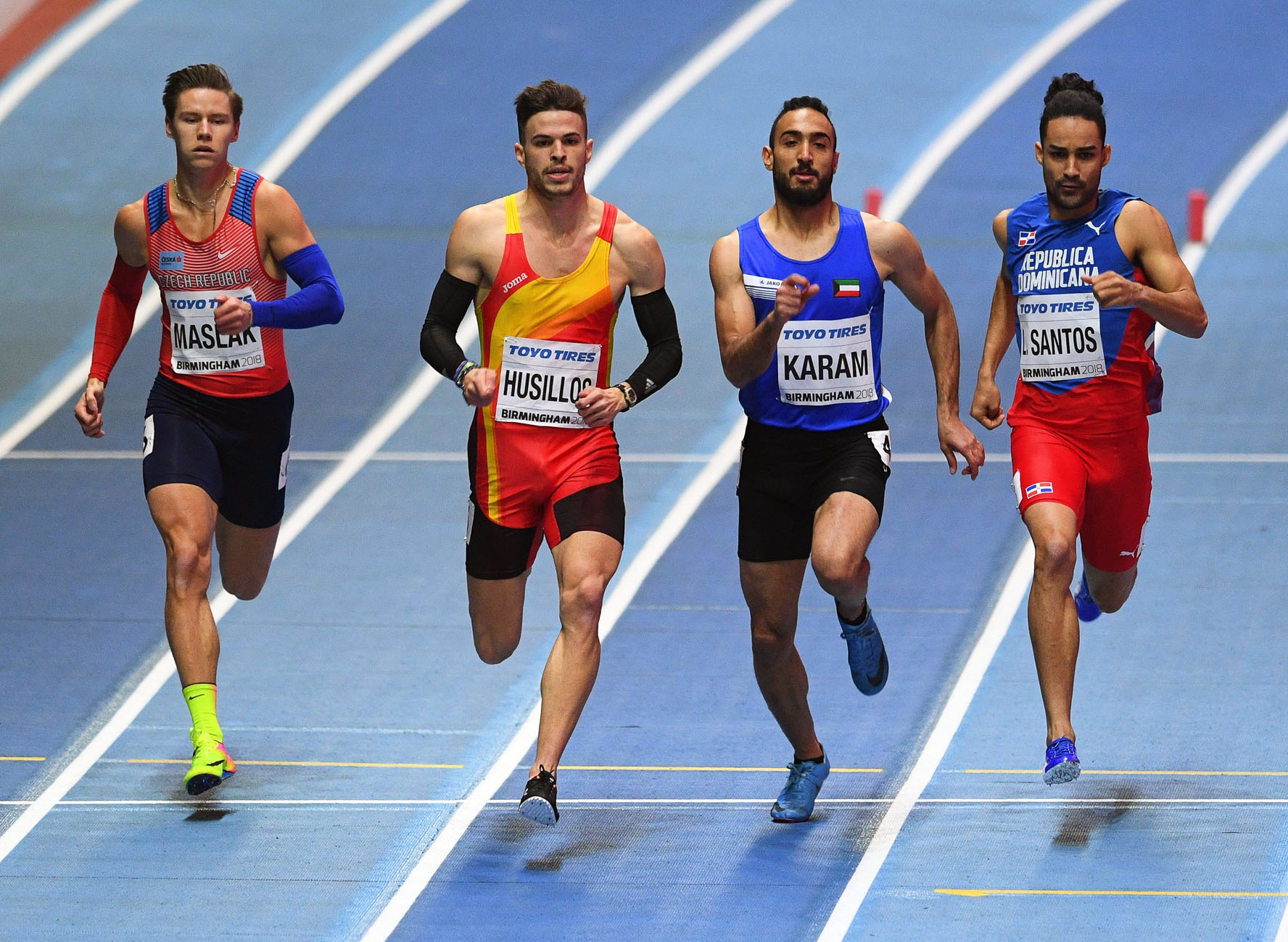 El palentino Óscar Husillos, que no ha perdido ninguna carrera en 400 metros esta temporada, dominó hacia la final.