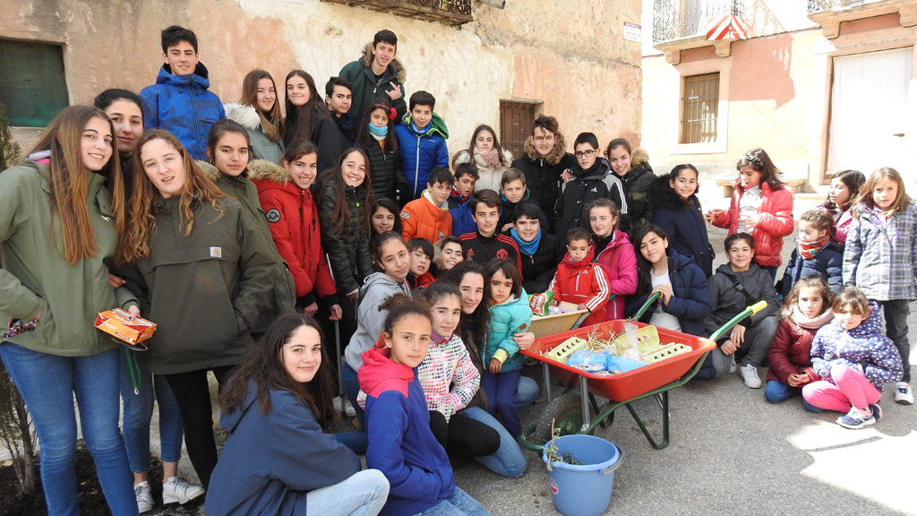 Participantes en el día de 'la mora' de Muñoveros. / Guillermo Herrero