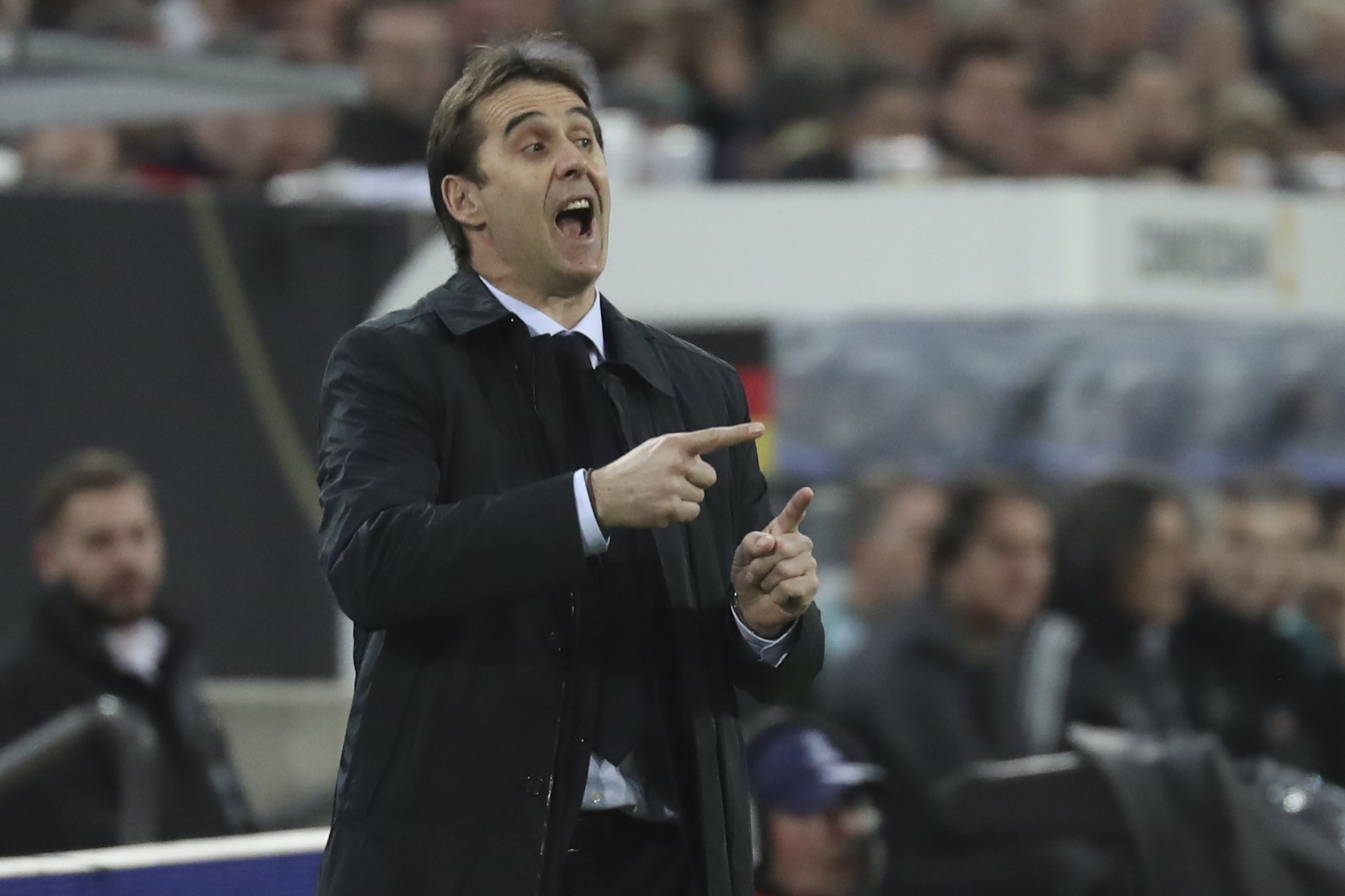 Julen Lopetegui da instrucciones en el empate de España ante Alemania.