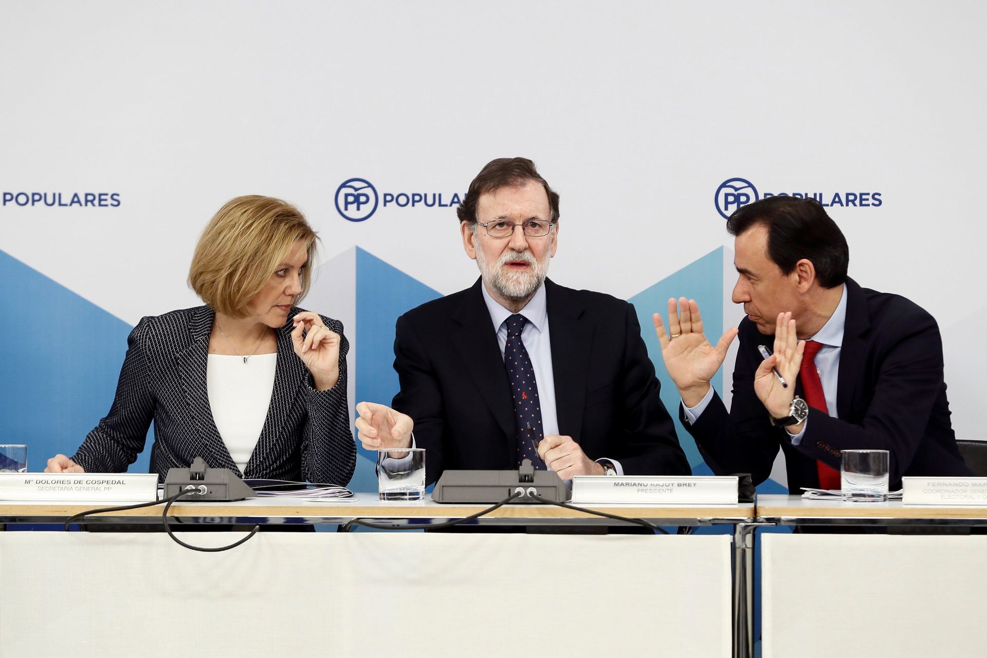 María Dolores de Cospedal, Mariano Rajoy (c) y Fernando Martínez-Maillo en el Comité Ejecutivo Nacional del PP.