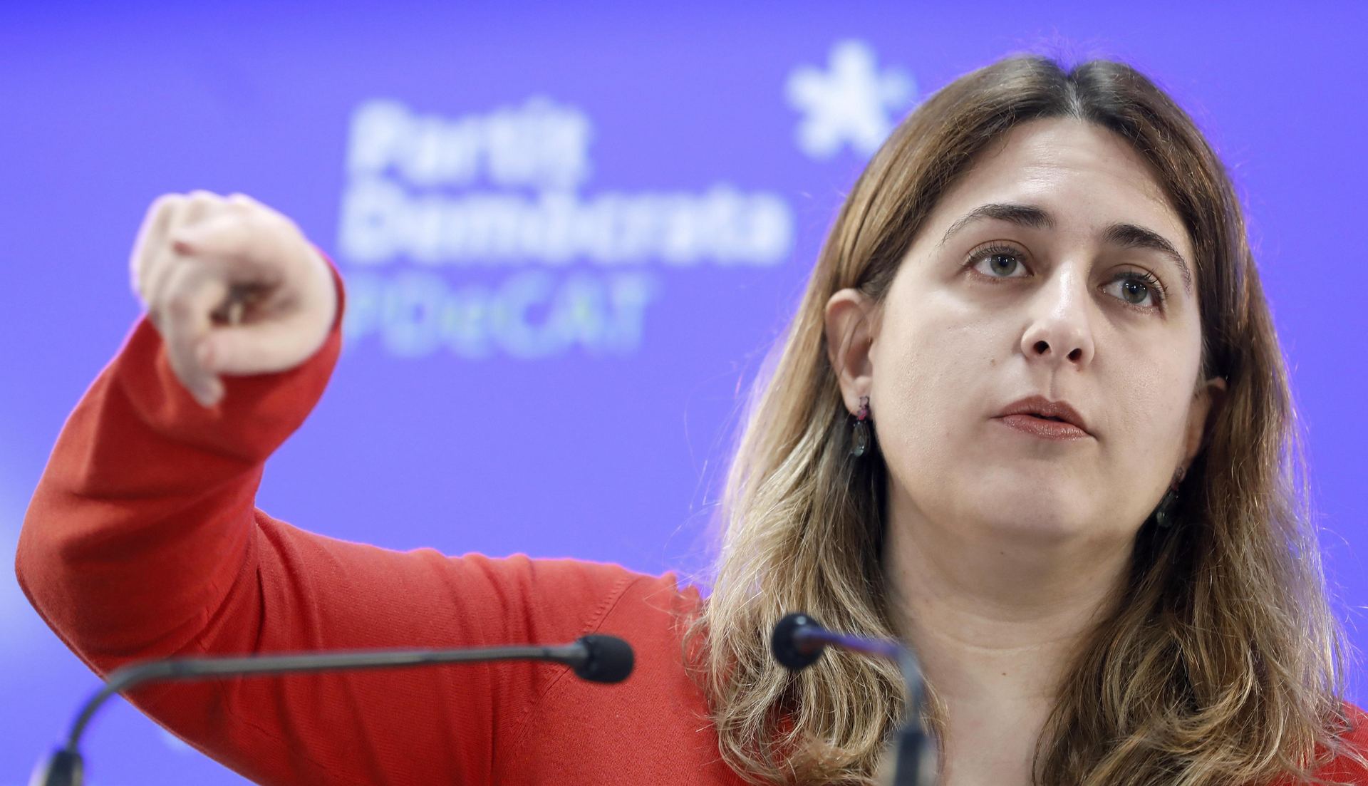 La coordinadora general del PDeCAT, Marta Pascal, durante una intervención ante los medios.