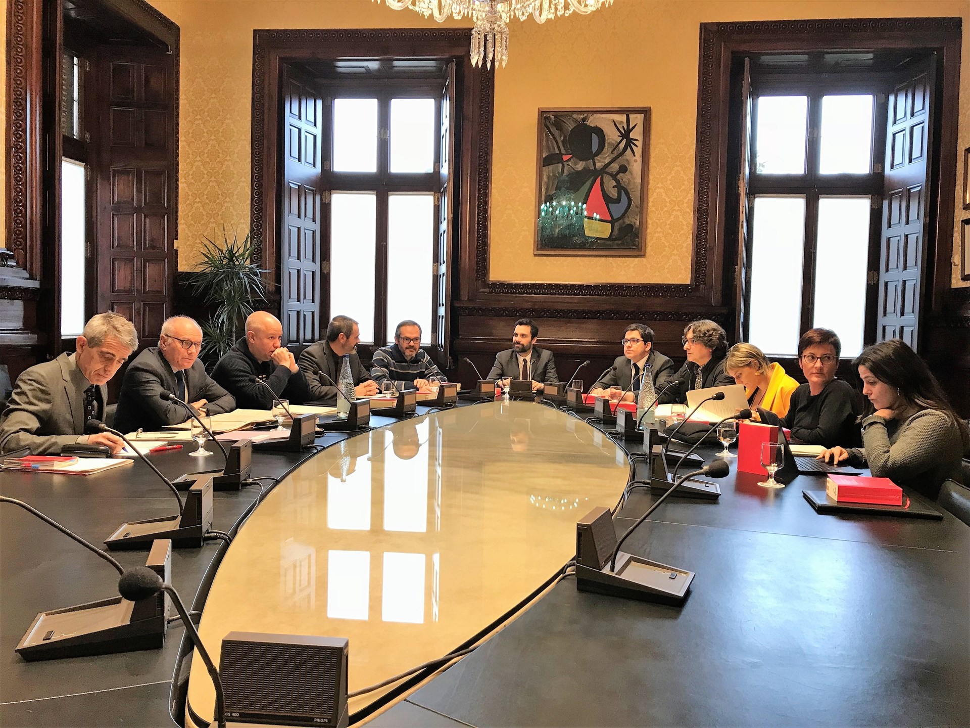 Los miembros de la Mesa del Parlament durante una de sus últimas reuniones en la Cámara catalana.