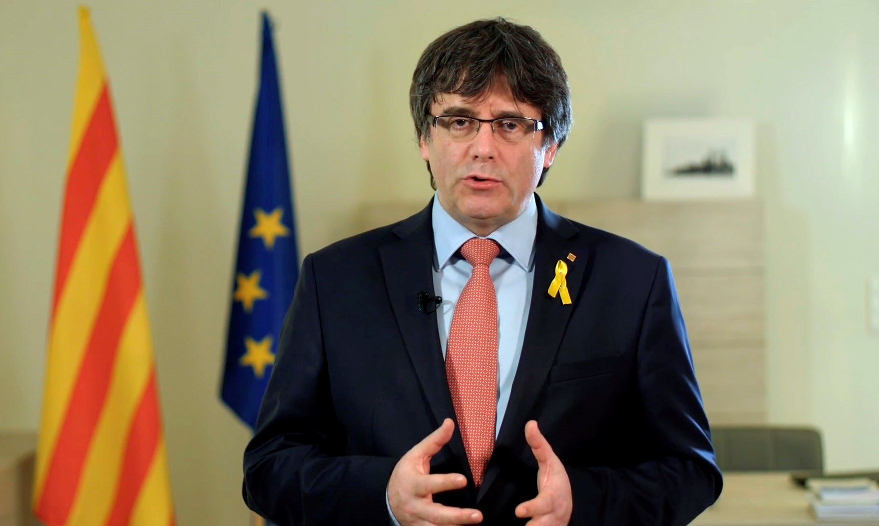 El expresidente catalán, Carles Puigdemont, en una imagen del vídeo difundido desde Bruselas.