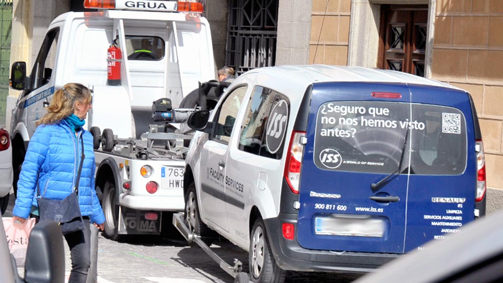 Policia-Local-Multa-Grua-Coche