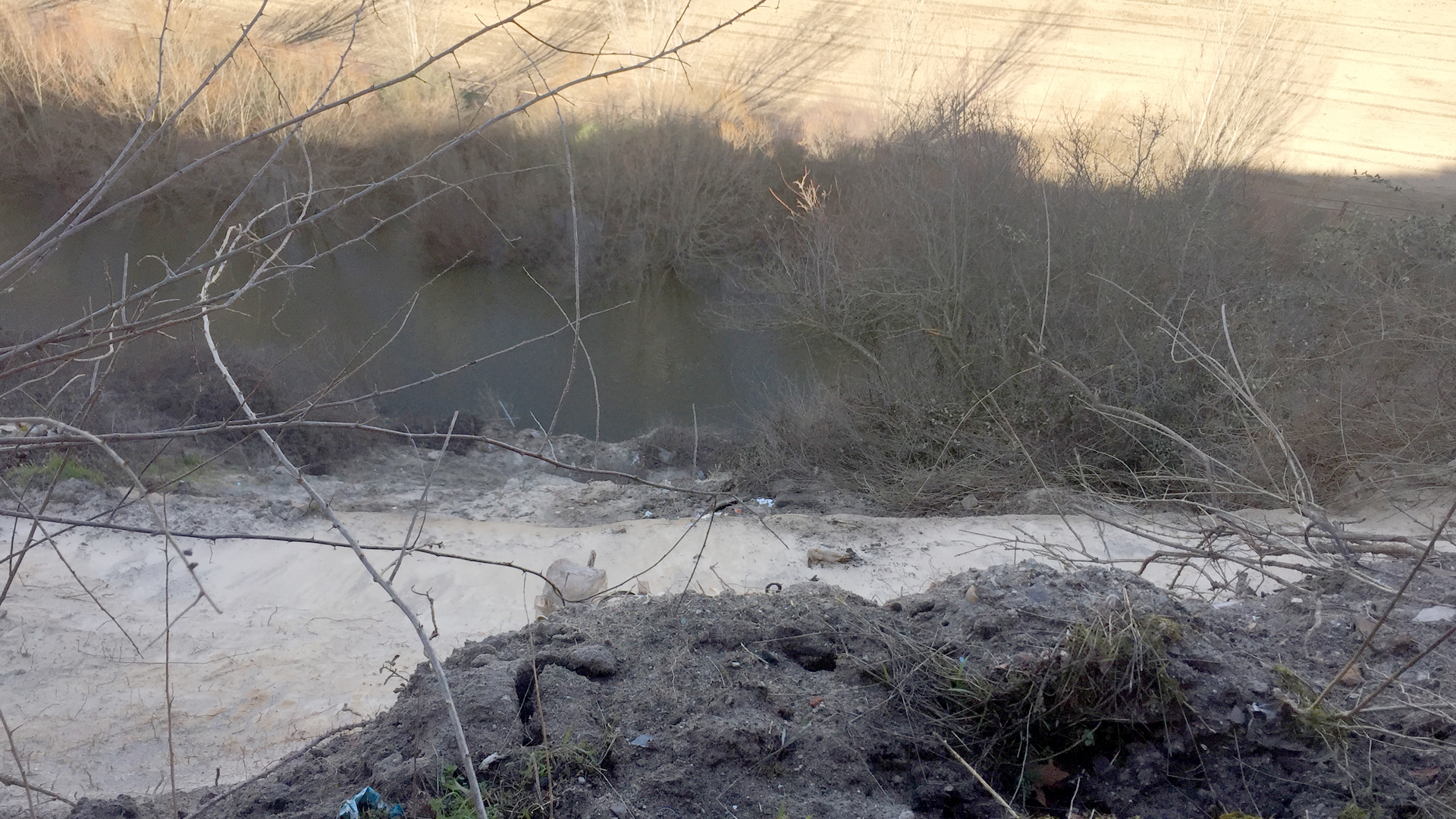El PSOE da a conocer otro desprendimiento en Coca 1 Último desprendimiento en Coca. / E.A.