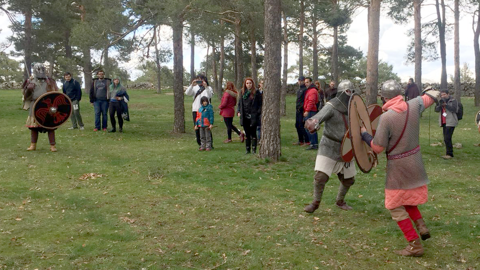 Las recreaciones de combates continuarán hoy por la mañana. / el adelantado