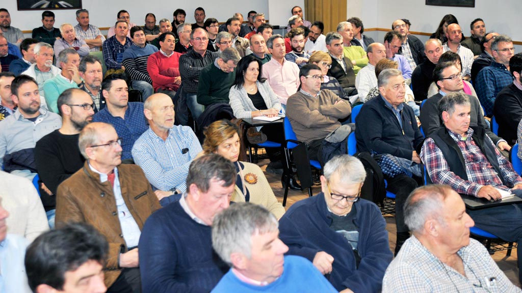 23-1kama-Reunion-PAC-Consejera-Agricultura_KAM0804