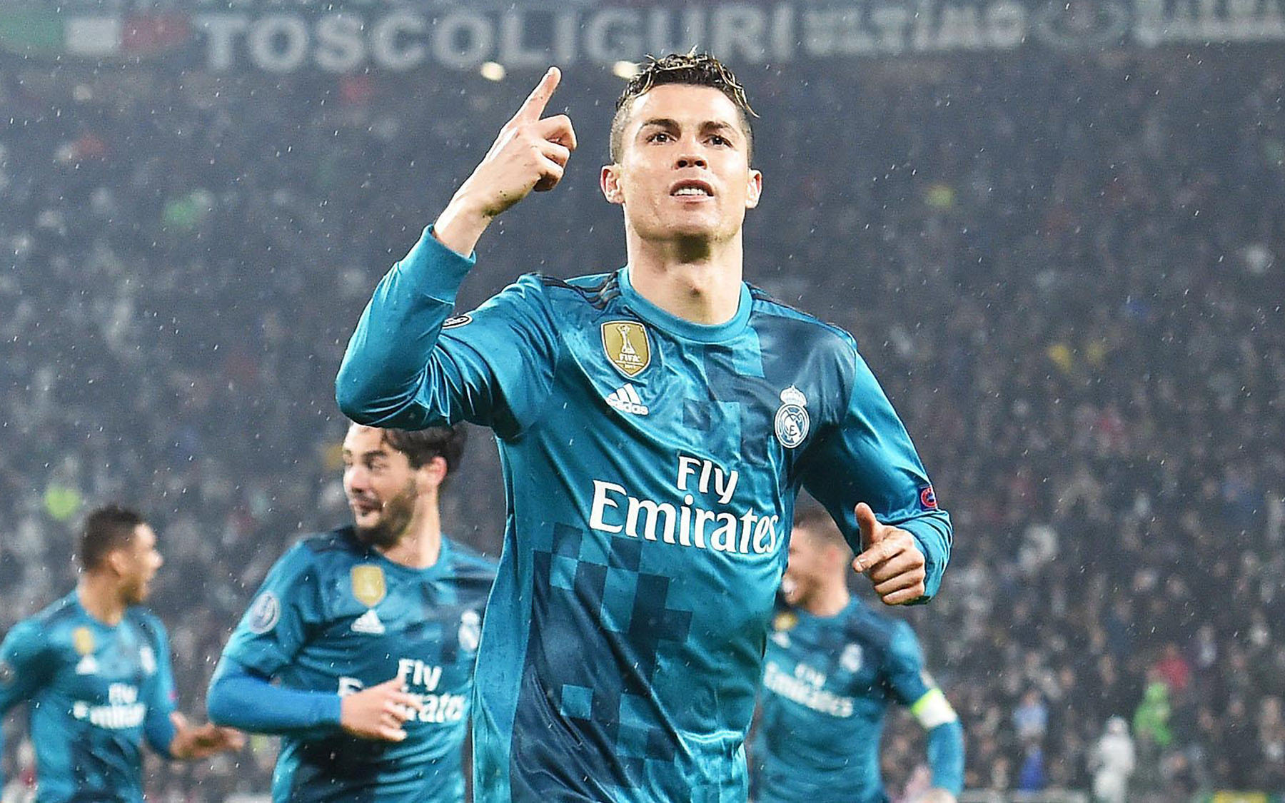 Cristiano Ronaldo, que atraviese uno de los mejores momentos de forma de su carrera, celebra uno de sus dos goles ante la Juventus en el partido de ida.