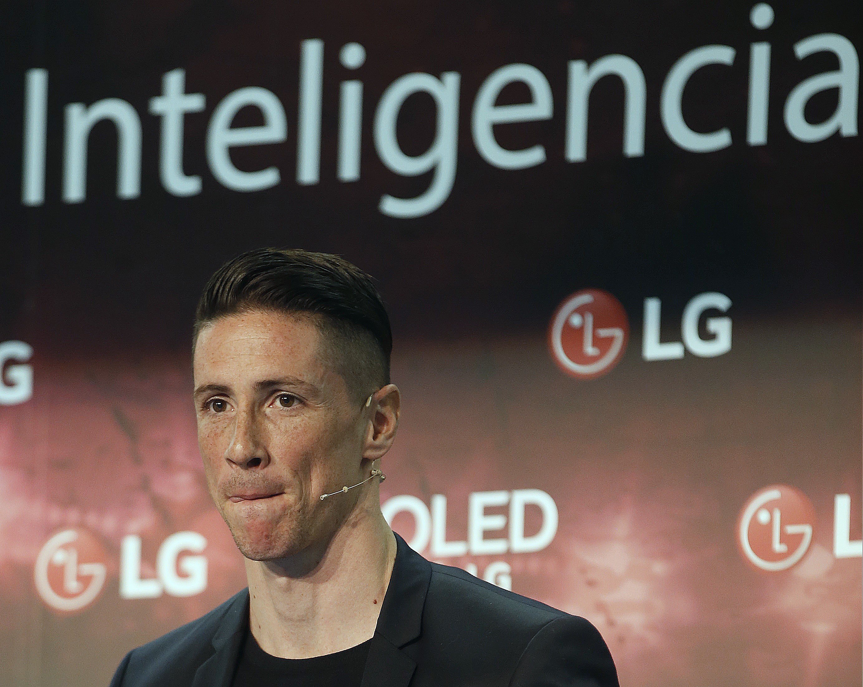 El delantero del Atlético de Madrid Fernando Torres durante un acto publicitario ante los medios de comunicación.
