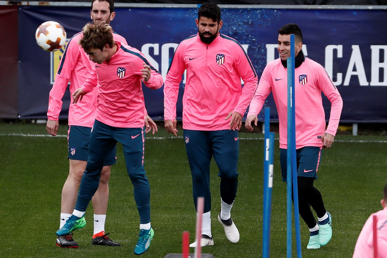 Griezmann, Diego Costa y Correa formarán el ataque del Atlético en la ida de cuartos ante el Sporting.