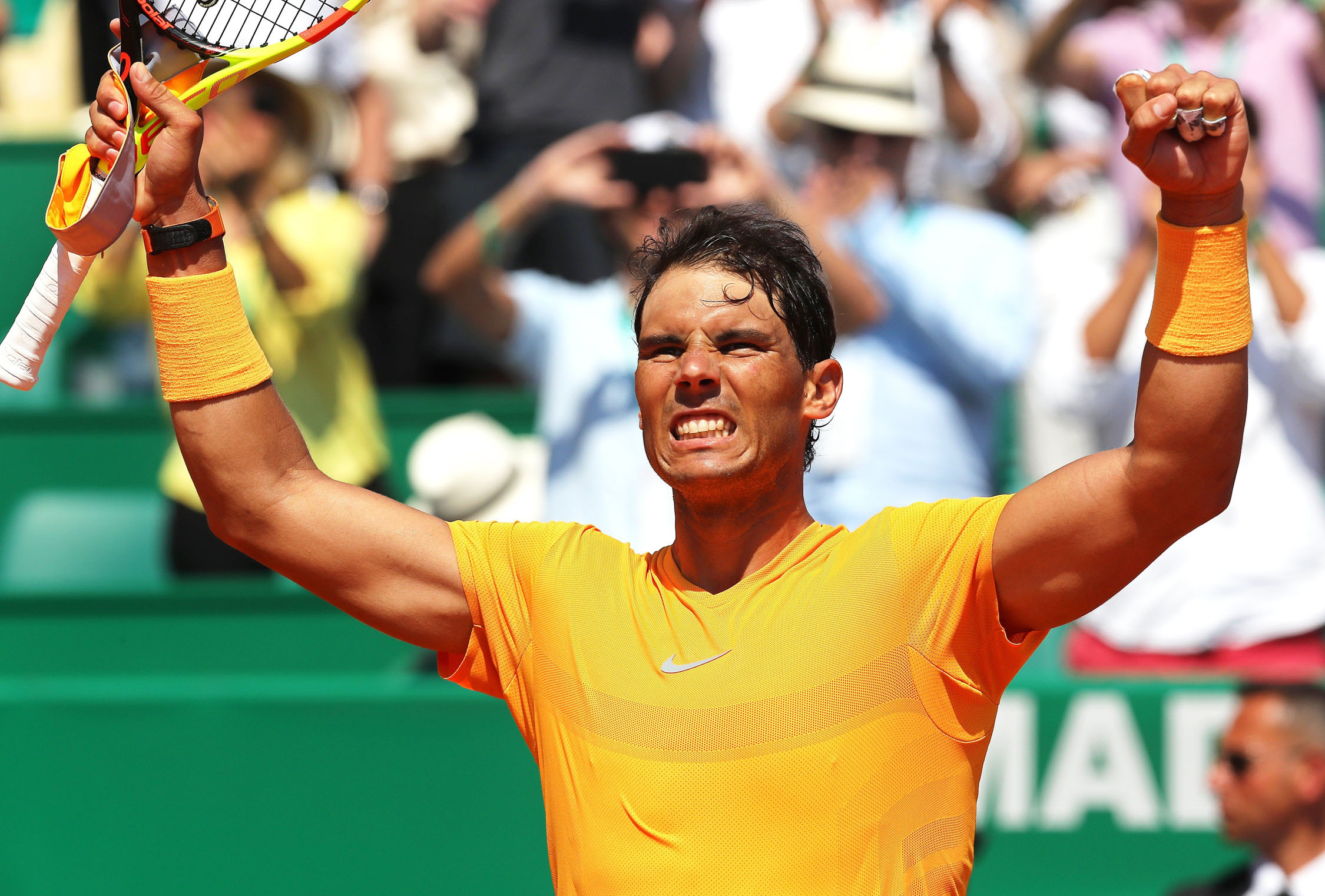 Rafa Nadal celebra su victoria ante el austriaco Dominic Thiem en los cuartos de final del Masters 1.000 de Montecarlo, donde busca su undécima corona.