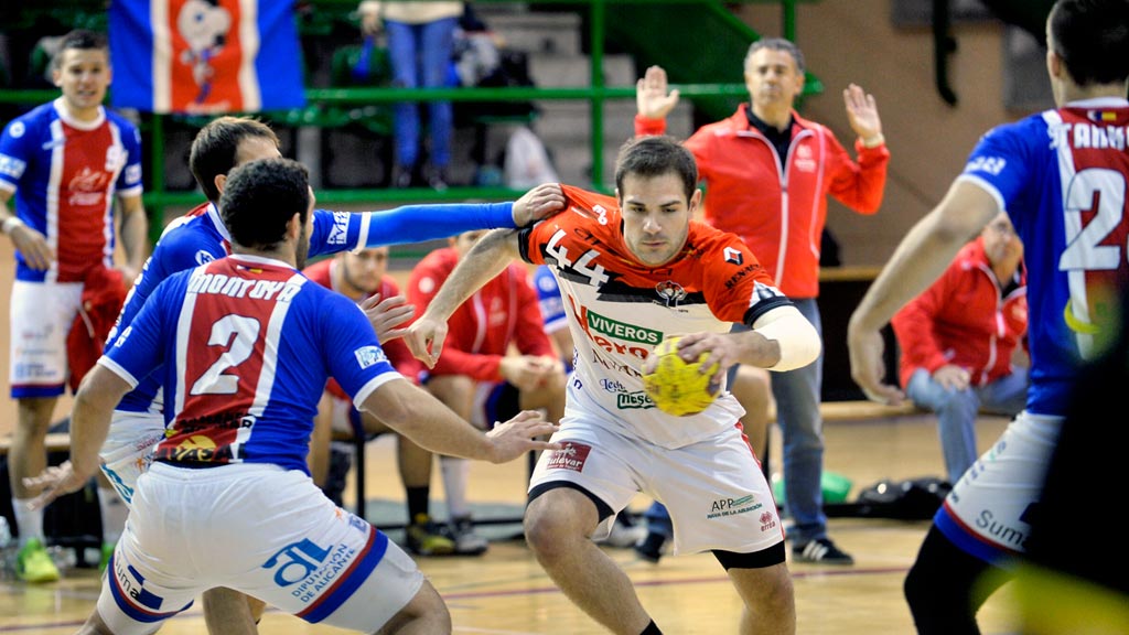 d6-1kama_Balonmano-Nava-Agustinos-Perico_KAM9845