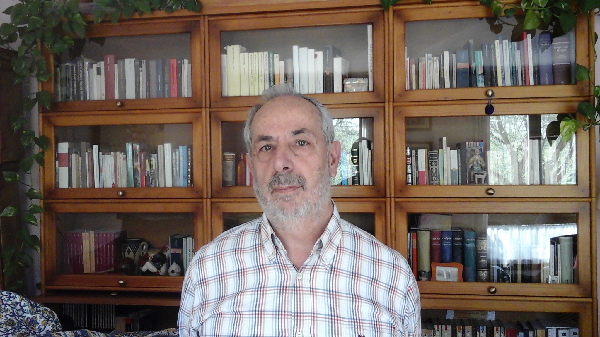 Francisco Delgado presentará su novela en la librería-café Farinelli