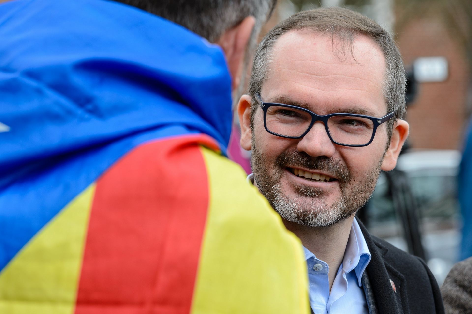 El vicepresidente del Parlament, Josep Costa, a su salida de Neumünster tras visitar a Carles Puigdemont.