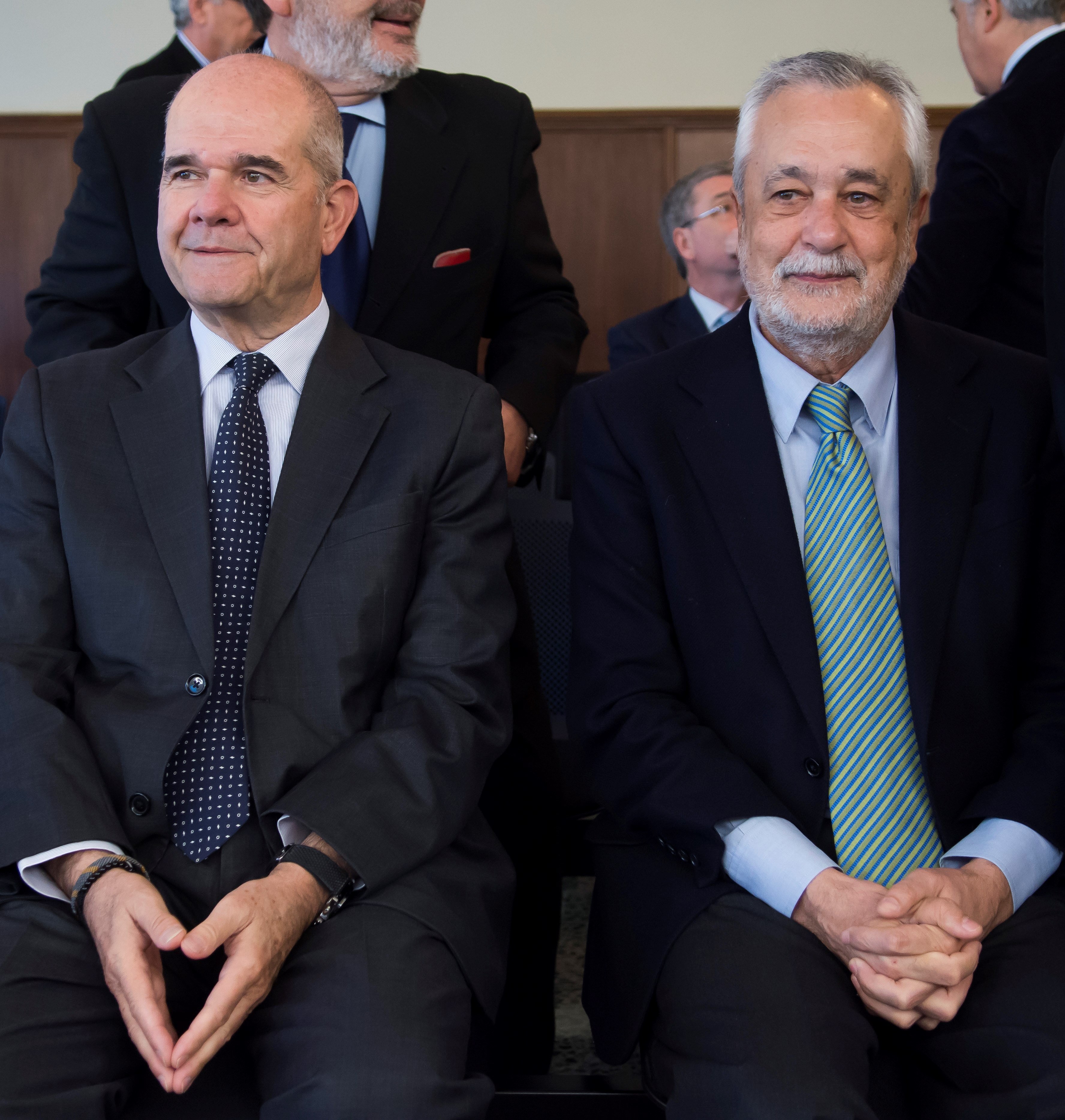 Los expresidentes andaluces, Manuel Chaves y José Antonio Griñán.