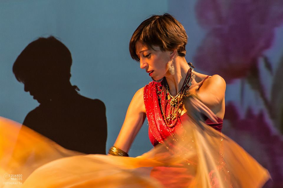 María Salas, con taller en el Real Sitio desde hace 10 años, es la profesora.