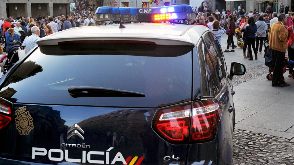 04-1kama_Policia-Nacional-Vigilancia-Turistas_KAM5198