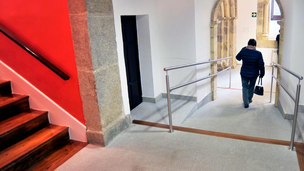 Casa-Lectura-Escaleras-Accesos-Aseos-Ascensor