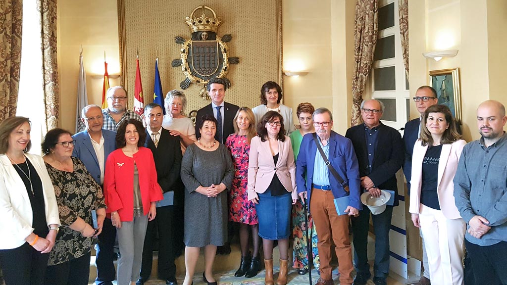 Ayuntamiento-Homaneje-funcionarios-Santa-Rita