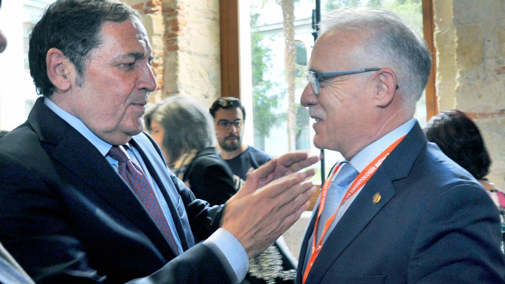 10-1kama_Congreo-Deontologia-Inauguracion-Consejero-Sanidad_KAM9414