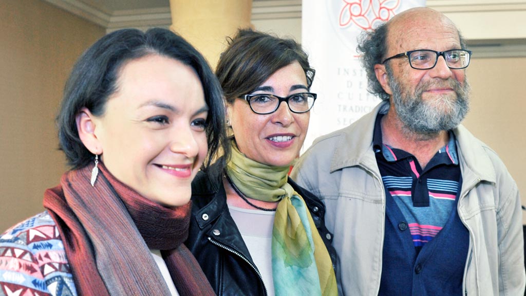 Los tres investigadores que este año han sido becados por el Instituto ‘Manuel González Herrero’. / kamarero