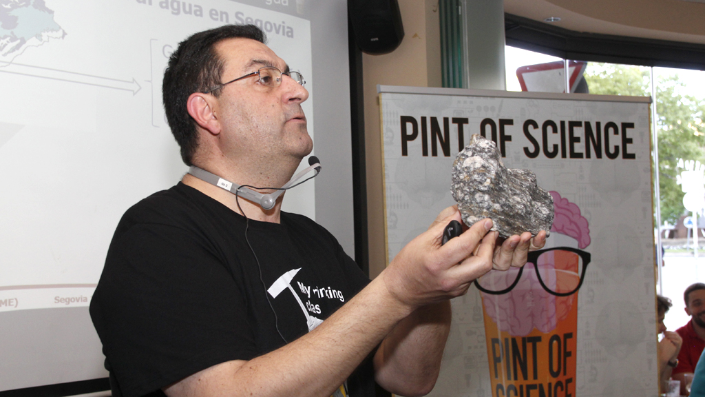 13_2nerea-pint-of-science