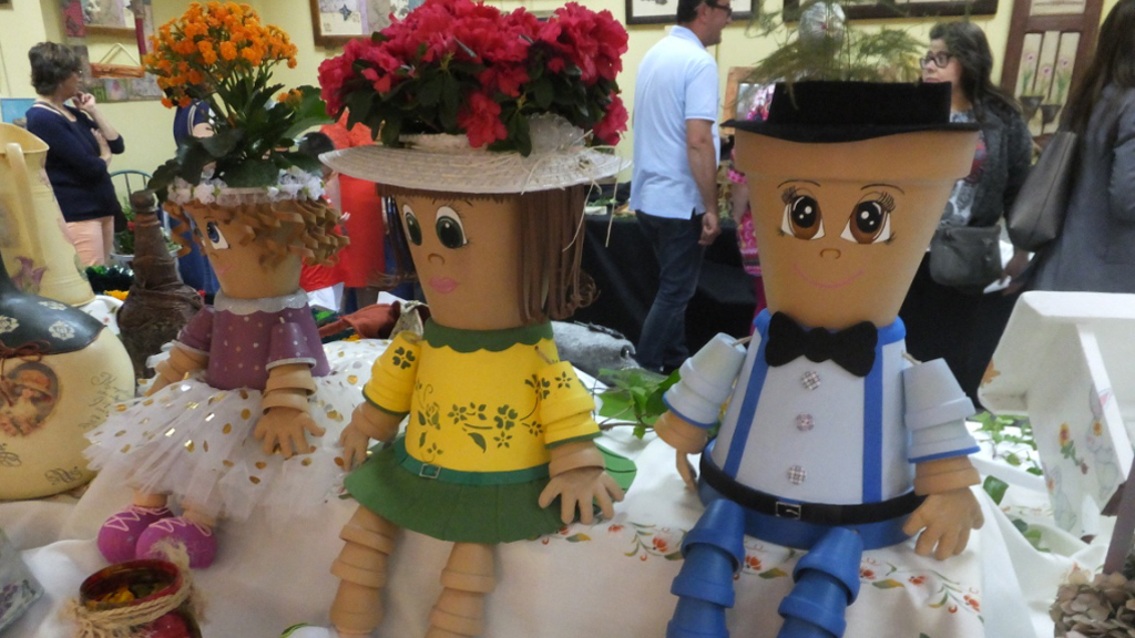 Las Aulas de Manualidades despiden el curso con exposiciones 1 Trabajo presentado en una anterior edición de las Aulas de Manualidades. / E.A.