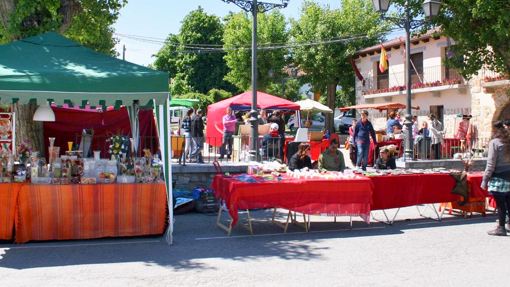 La Losa celebra este sábado su X Feria de Artesanos y Gastronomía 1 Imagen de archivo de una anterior edición de la muestra. / el adelantado