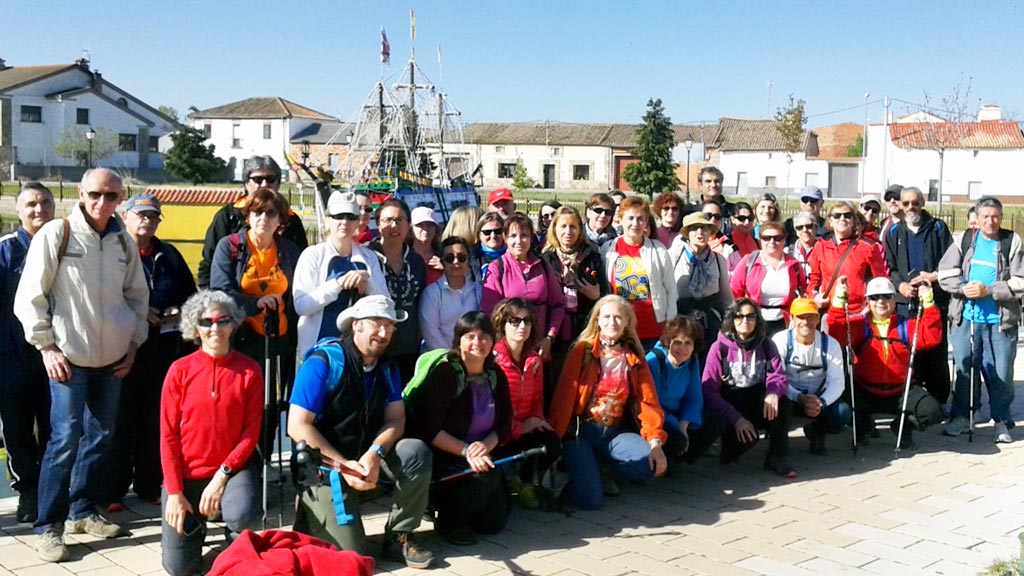 Foto de familia de los participantes en esta primera ruta por la provincia. / el adelantado