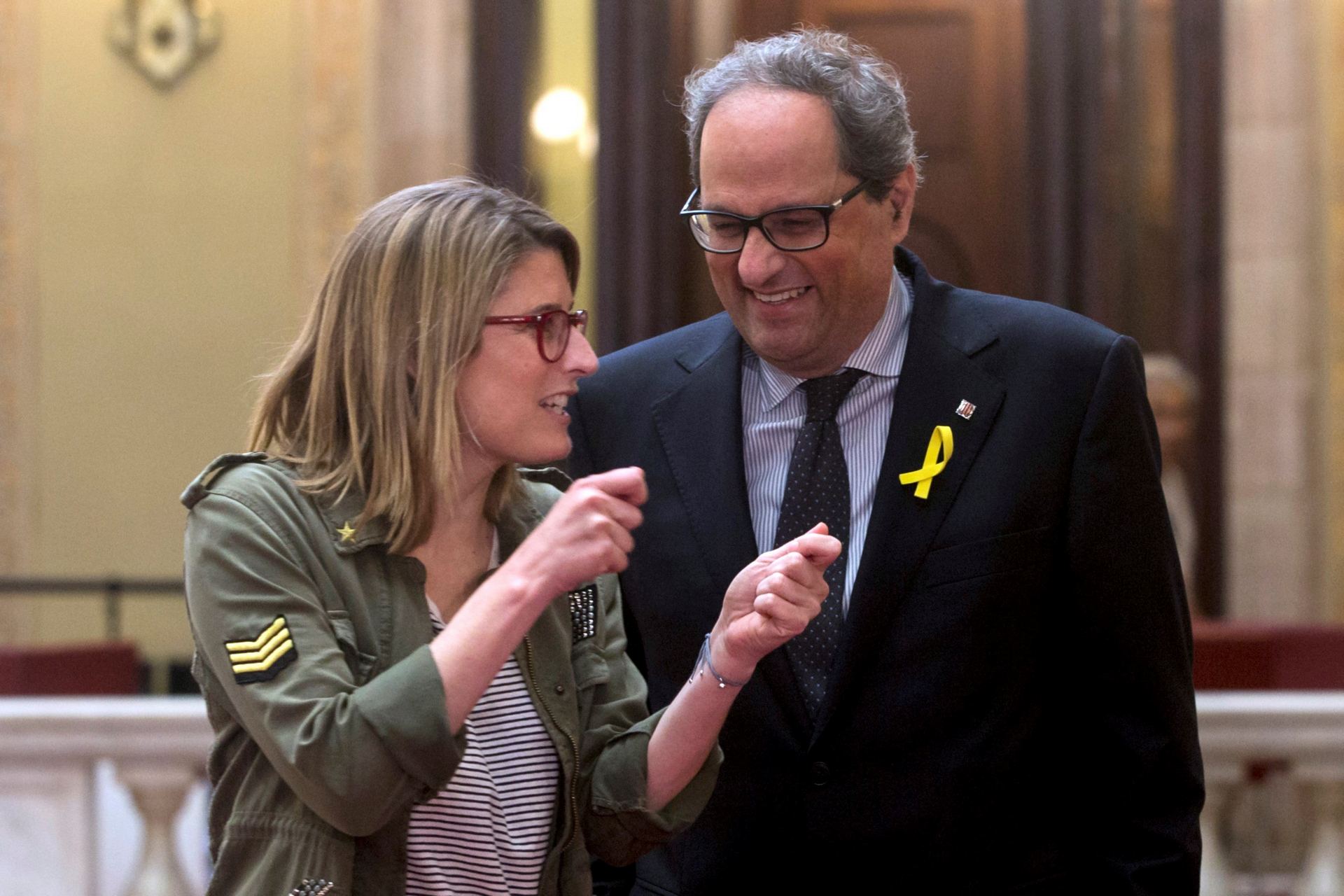 El candidato de JxCat a presidir la Generalitat, Quim Torra (d) acompañado de la portavoz Elsa Artadi .