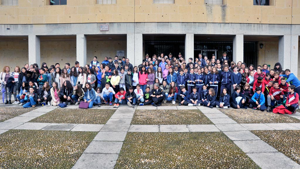 48kama_Subdelegacion-Entrega-Carnet-Ciberexperto-Colegios_KAM1157