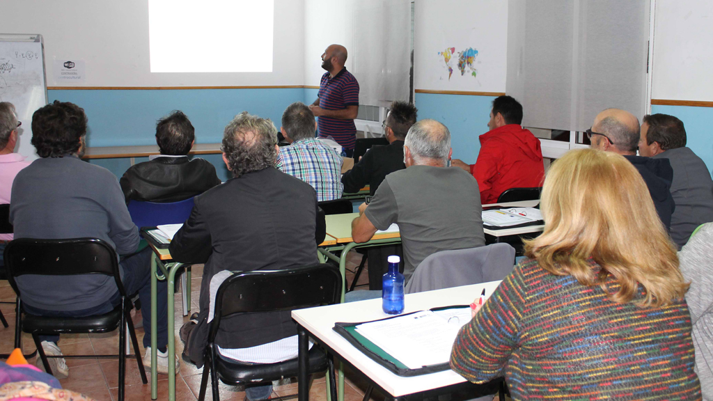 Curso de una OPA en Nava de la Asunción. / E.A.