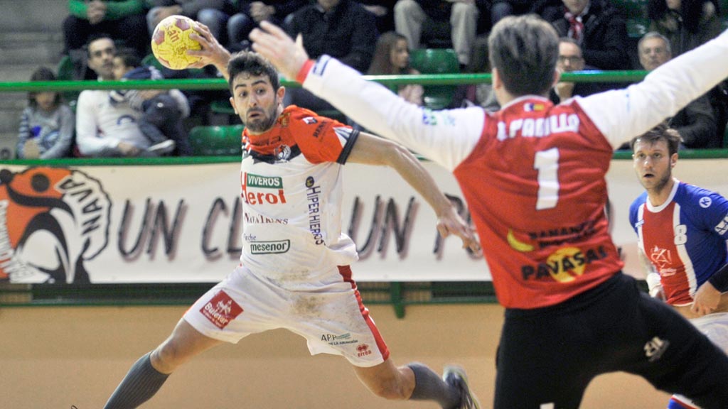 d2-1kama_Balonmano-Nava-Agustinos-Perico_KAM9947