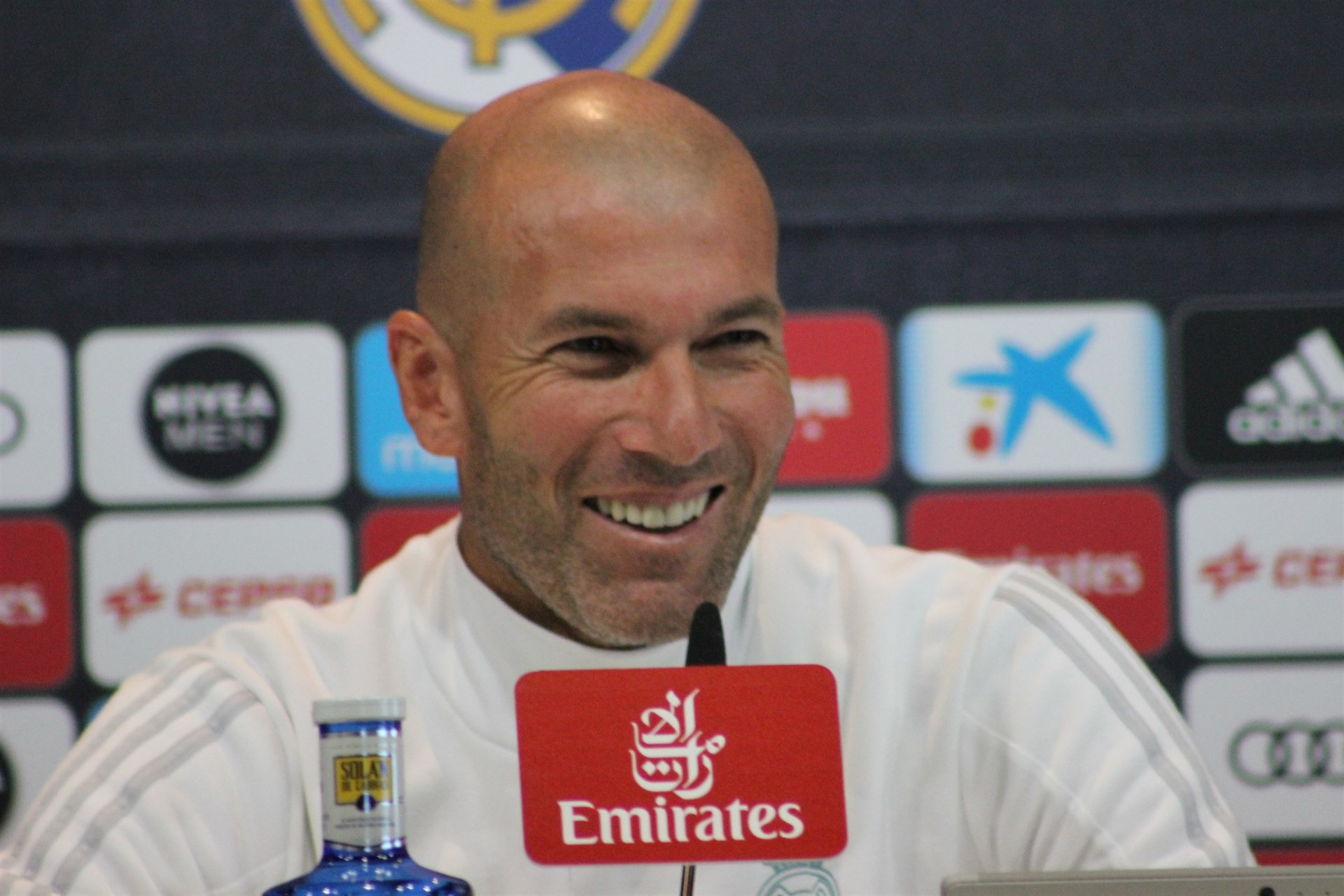 El técnico francés Zinédine Zidane es exjugador y el actual entrenador del Real Madrid.