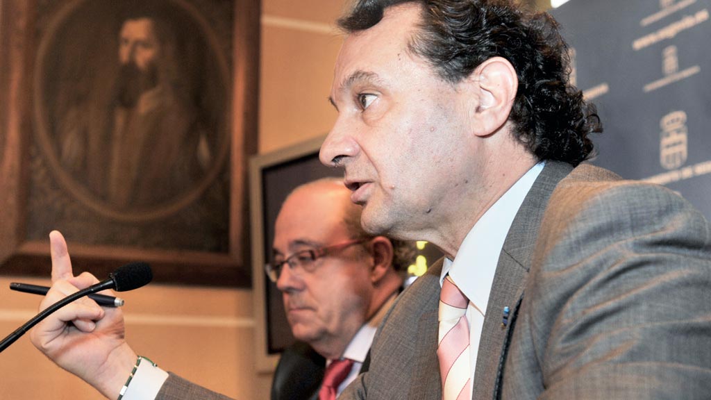 06-1kama_RP-Ayuntamiento-Pedro-Arahuetes-Alfonso-Reguera-Ordenanzas-Fiscales_KAM8312