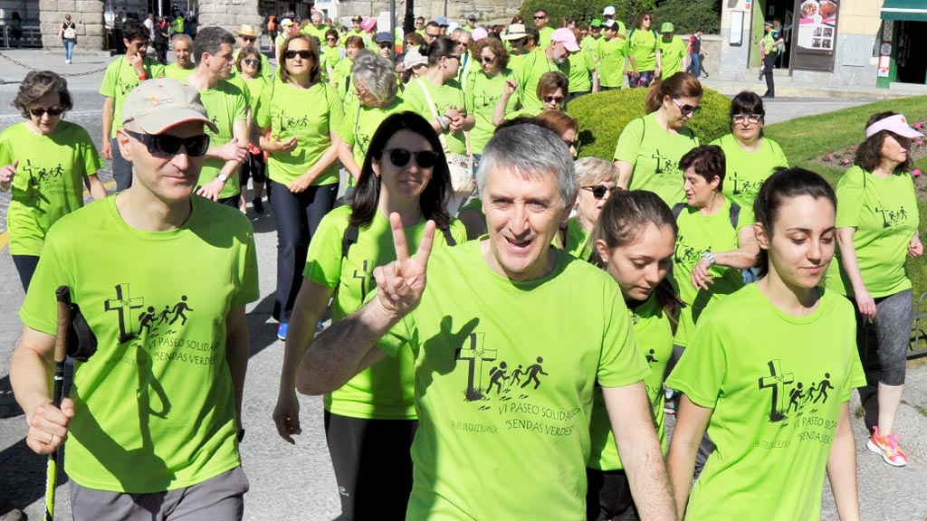 Hermanos-Cruz-Blanca-Marcha-Solidaria_KAM4883