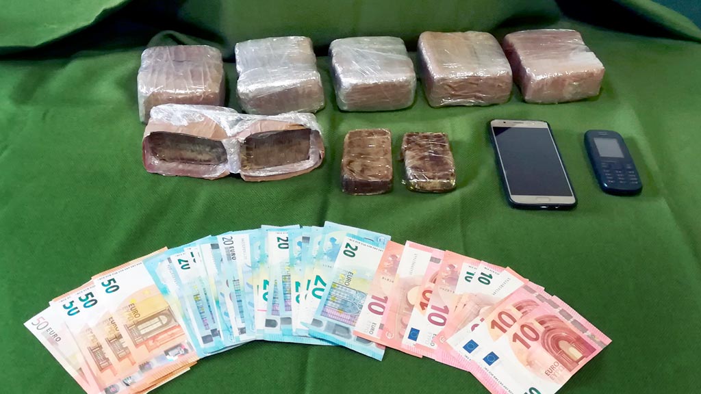 07-1-subdelegacion-suceso-detenidos-hachis